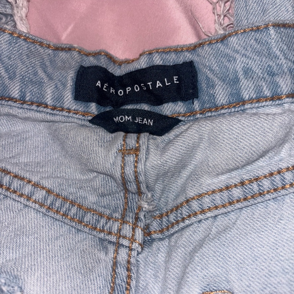 Aeropostale Blue Boyfriend Jeans with Classic Denim Style